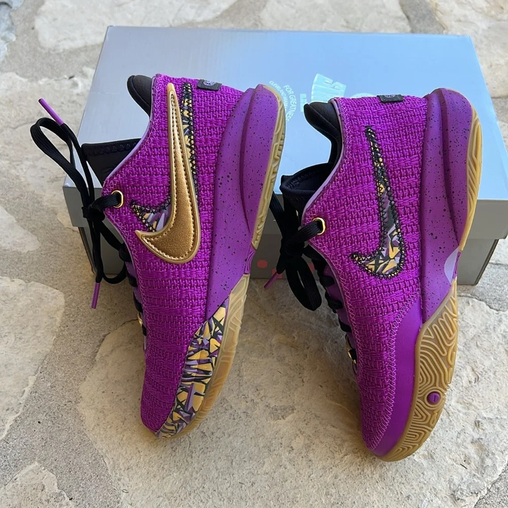 Nike LeBron XX SE (GS) Sneakers - Picture 4 of 6